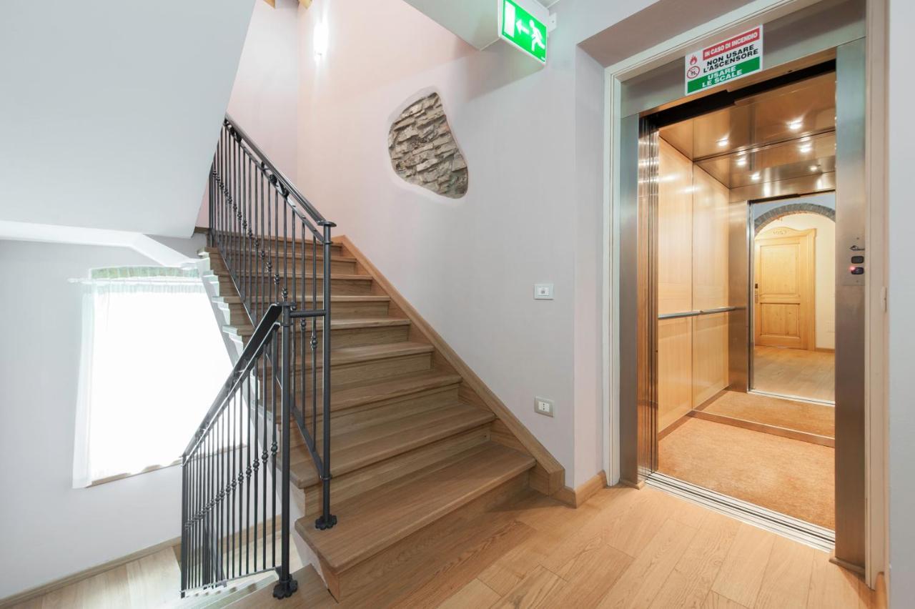 Albergo Parigi Arsie エクステリア 写真