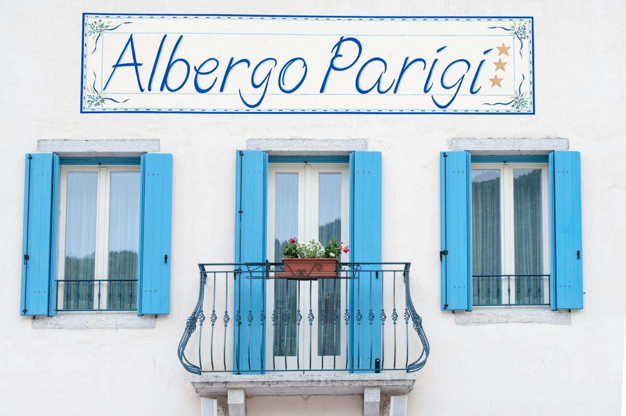 Albergo Parigi Arsie エクステリア 写真